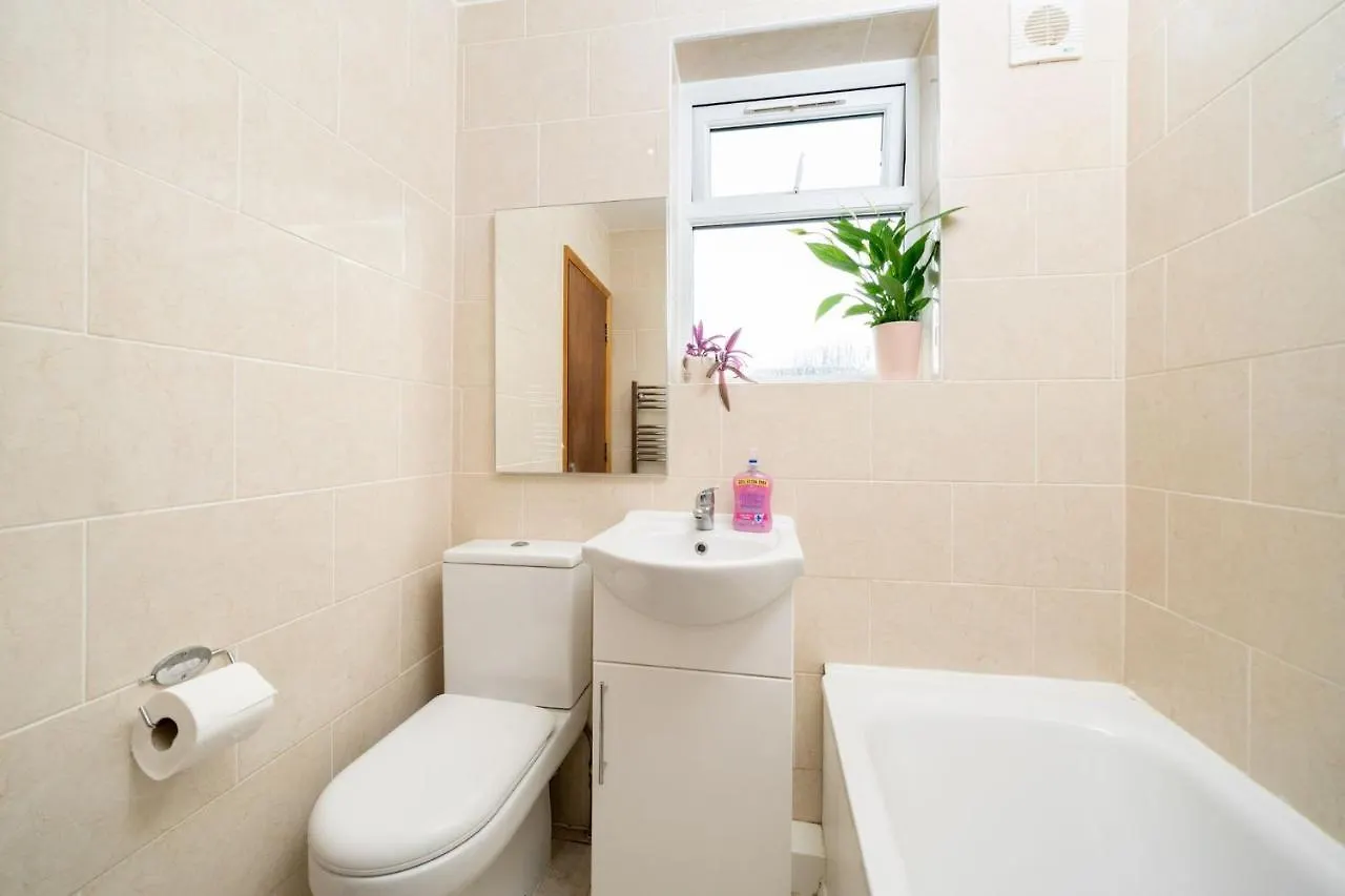F4 Modern Double Room London United Kingdom